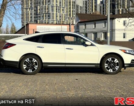 Белый Хонда Кросстур, объемом двигателя 3.5 л и пробегом 242 тыс. км за 16000 $, фото 5 на Automoto.ua