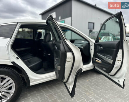 Білий Хонда Кросстур, об'ємом двигуна 2.35 л та пробігом 294 тис. км за 12950 $, фото 92 на Automoto.ua