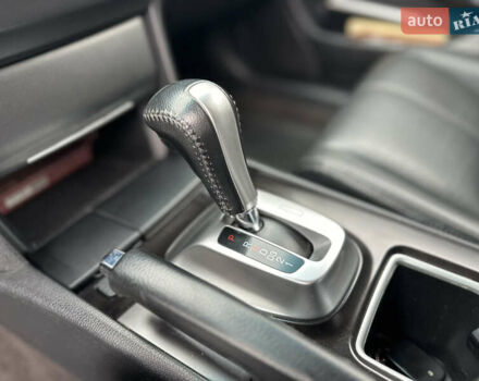 Білий Хонда Кросстур, об'ємом двигуна 2.35 л та пробігом 294 тис. км за 12950 $, фото 57 на Automoto.ua