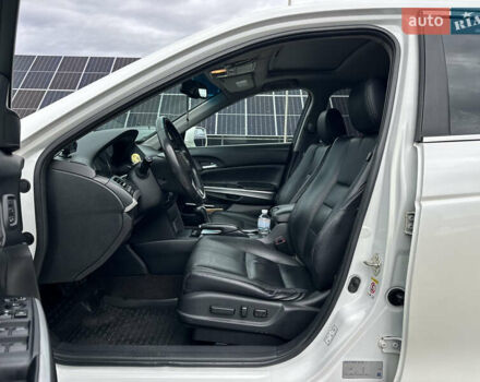 Білий Хонда Кросстур, об'ємом двигуна 2.35 л та пробігом 294 тис. км за 12950 $, фото 51 на Automoto.ua