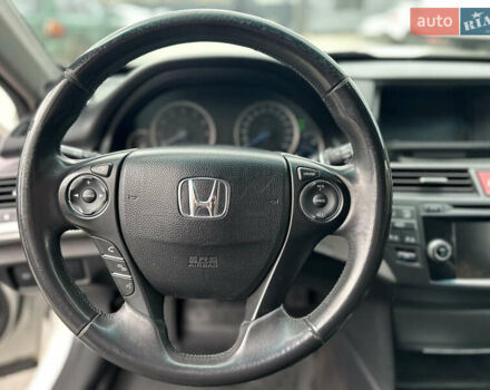 Білий Хонда Кросстур, об'ємом двигуна 2.35 л та пробігом 294 тис. км за 12950 $, фото 54 на Automoto.ua