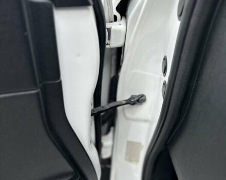 Білий Хонда Кросстур, об'ємом двигуна 2.35 л та пробігом 294 тис. км за 12950 $, фото 67 на Automoto.ua