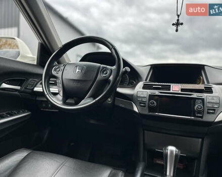 Білий Хонда Кросстур, об'ємом двигуна 2.35 л та пробігом 294 тис. км за 12950 $, фото 77 на Automoto.ua