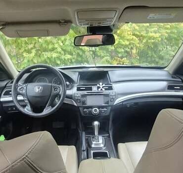 Белый Хонда Кросстур, объемом двигателя 2.4 л и пробегом 360 тыс. км за 13200 $, фото 3 на Automoto.ua