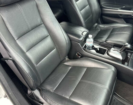 Білий Хонда Кросстур, об'ємом двигуна 2.35 л та пробігом 294 тис. км за 12950 $, фото 95 на Automoto.ua