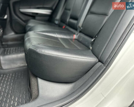 Білий Хонда Кросстур, об'ємом двигуна 2.35 л та пробігом 294 тис. км за 12950 $, фото 73 на Automoto.ua