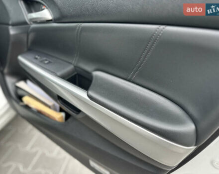 Білий Хонда Кросстур, об'ємом двигуна 2.35 л та пробігом 294 тис. км за 12950 $, фото 100 на Automoto.ua