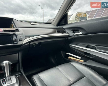 Білий Хонда Кросстур, об'ємом двигуна 2.35 л та пробігом 294 тис. км за 12950 $, фото 78 на Automoto.ua