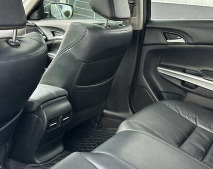 Белый Хонда Кросстур, объемом двигателя 2.4 л и пробегом 340 тыс. км за 12300 $, фото 18 на Automoto.ua