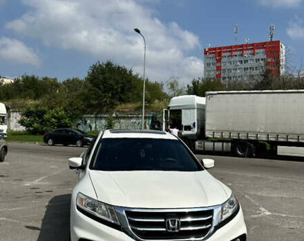 Белый Хонда Кросстур, объемом двигателя 2.4 л и пробегом 340 тыс. км за 12300 $, фото 1 на Automoto.ua