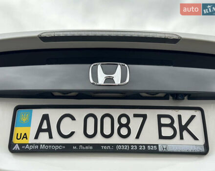 Білий Хонда Кросстур, об'ємом двигуна 2.35 л та пробігом 294 тис. км за 12950 $, фото 23 на Automoto.ua