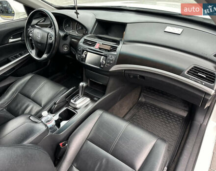 Білий Хонда Кросстур, об'ємом двигуна 2.35 л та пробігом 294 тис. км за 12950 $, фото 99 на Automoto.ua