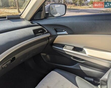 Белый Хонда Кросстур, объемом двигателя 2.36 л и пробегом 214 тыс. км за 11999 $, фото 12 на Automoto.ua