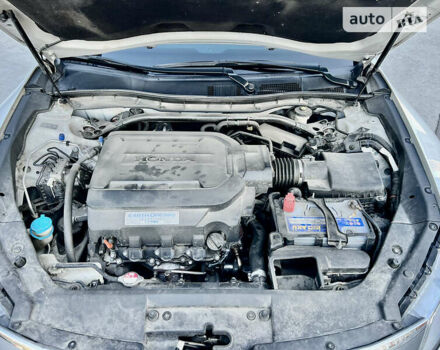 Белый Хонда Кросстур, объемом двигателя 3.5 л и пробегом 117 тыс. км за 17500 $, фото 52 на Automoto.ua