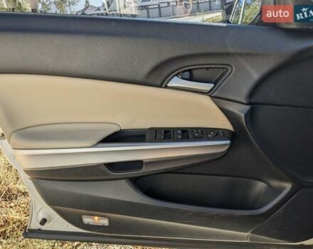 Белый Хонда Кросстур, объемом двигателя 2.36 л и пробегом 214 тыс. км за 11999 $, фото 11 на Automoto.ua