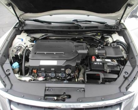 Белый Хонда Кросстур, объемом двигателя 3.5 л и пробегом 119 тыс. км за 14600 $, фото 19 на Automoto.ua