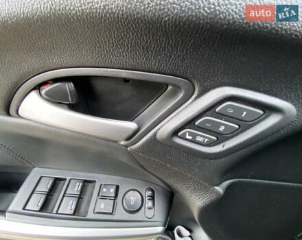 Чорний Хонда Кросстур, об'ємом двигуна 3 л та пробігом 146 тис. км за 11800 $, фото 14 на Automoto.ua