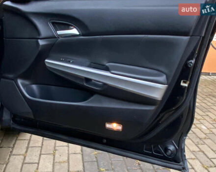 Чорний Хонда Кросстур, об'ємом двигуна 3 л та пробігом 146 тис. км за 11800 $, фото 20 на Automoto.ua