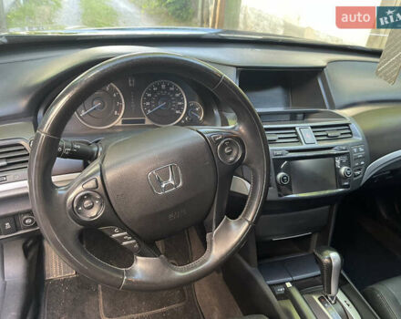 Чорний Хонда Кросстур, об'ємом двигуна 2.36 л та пробігом 220 тис. км за 10100 $, фото 6 на Automoto.ua