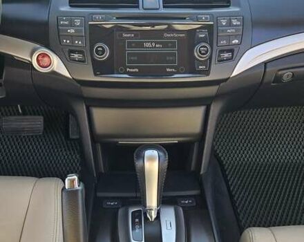 Красный Хонда Кросстур, объемом двигателя 3.5 л и пробегом 129 тыс. км за 14350 $, фото 4 на Automoto.ua