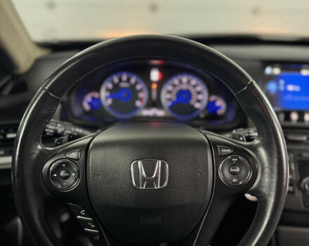 Красный Хонда Кросстур, объемом двигателя 3.5 л и пробегом 130 тыс. км за 14800 $, фото 20 на Automoto.ua