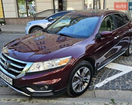 Красный Хонда Кросстур, объемом двигателя 3.5 л и пробегом 129 тыс. км за 14350 $, фото 2 на Automoto.ua