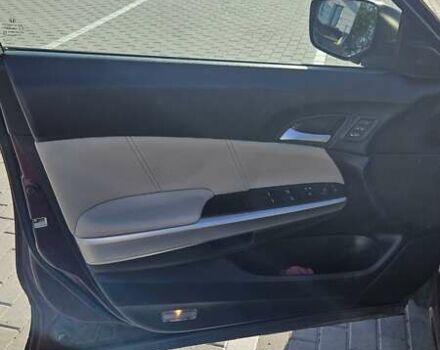 Красный Хонда Кросстур, объемом двигателя 3.5 л и пробегом 129 тыс. км за 14350 $, фото 22 на Automoto.ua