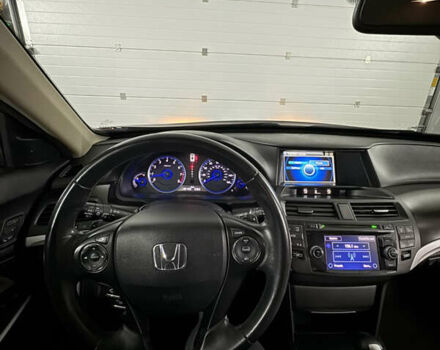 Красный Хонда Кросстур, объемом двигателя 3.5 л и пробегом 130 тыс. км за 14800 $, фото 18 на Automoto.ua