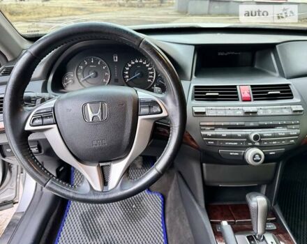 Серый Хонда Кросстур, объемом двигателя 3.5 л и пробегом 121 тыс. км за 15000 $, фото 17 на Automoto.ua