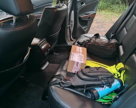 Серый Хонда Кросстур, объемом двигателя 3.5 л и пробегом 279 тыс. км за 10500 $, фото 13 на Automoto.ua