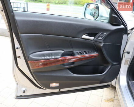 Серый Хонда Кросстур, объемом двигателя 3.5 л и пробегом 288 тыс. км за 14900 $, фото 11 на Automoto.ua