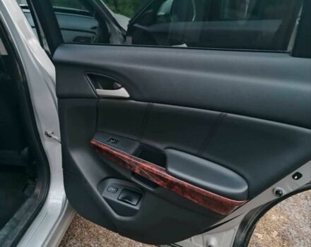 Серый Хонда Кросстур, объемом двигателя 3.5 л и пробегом 279 тыс. км за 10500 $, фото 3 на Automoto.ua