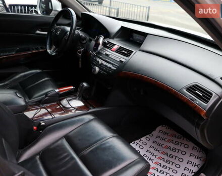 Серый Хонда Кросстур, объемом двигателя 3.5 л и пробегом 288 тыс. км за 14900 $, фото 40 на Automoto.ua