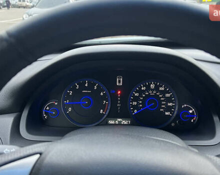 Серый Хонда Кросстур, объемом двигателя 2.35 л и пробегом 252 тыс. км за 11000 $, фото 18 на Automoto.ua