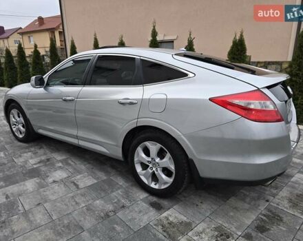 Серый Хонда Кросстур, объемом двигателя 3.47 л и пробегом 270 тыс. км за 11450 $, фото 3 на Automoto.ua