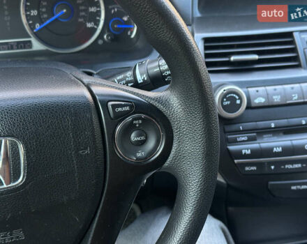 Сірий Хонда Кросстур, об'ємом двигуна 2.4 л та пробігом 235 тис. км за 11000 $, фото 17 на Automoto.ua