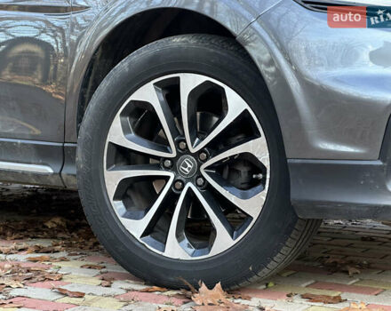 Сірий Хонда Кросстур, об'ємом двигуна 2.4 л та пробігом 235 тис. км за 11000 $, фото 3 на Automoto.ua