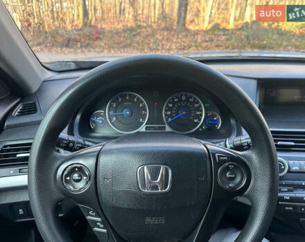 Сірий Хонда Кросстур, об'ємом двигуна 2.4 л та пробігом 235 тис. км за 11000 $, фото 16 на Automoto.ua