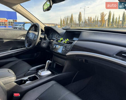 Серый Хонда Кросстур, объемом двигателя 2.35 л и пробегом 129 тыс. км за 11500 $, фото 21 на Automoto.ua