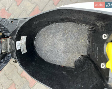Белый Хонда Dio AF-34, объемом двигателя 0.05 л и пробегом 6 тыс. км за 585 $, фото 7 на Automoto.ua