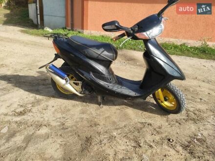 Хонда Dio AF-34 2004 у Чернівцях на Automoto.ua Чорний Хонда Dio AF-34, об'ємом двигуна 0 л та пробігом 6 тис. км за 244 $, фото 1 на Automoto.ua