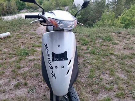 Хонда Dio AF-34 2000 у Тернополі на Automoto.ua Сірий Хонда Dio AF-34, об'ємом двигуна 0.49 л та пробігом 5 тис. км за 299 $, фото 1 на Automoto.ua