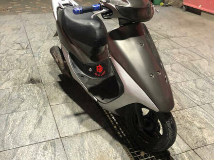 Хонда Dio AF-34 2002 в Могилев-Подольском на Automoto.ua Серый Хонда Dio AF-34, объемом двигателя 0.05 л и пробегом 10 тыс. км за 200 $, фото 1 на Automoto.ua
