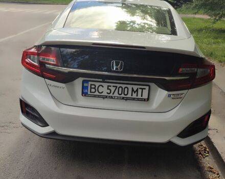 Білий Хонда Інша, об'ємом двигуна 1.5 л та пробігом 186 тис. км за 16700 $, фото 3 на Automoto.ua