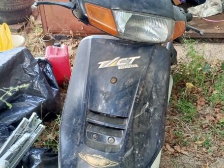 Хонда Другая 2000 в Ладыжин на Automoto.ua Хонда Другая, объемом двигателя 49 л и пробегом 0 тыс. км за 122 $, фото 1 на Automoto.ua