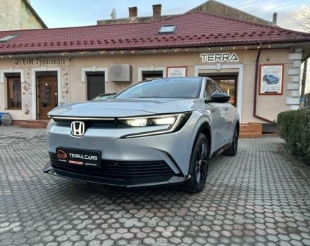 Сірий Хонда Інша, об'ємом двигуна 0 л та пробігом 1 тис. км за 20000 $, фото 2 на Automoto.ua