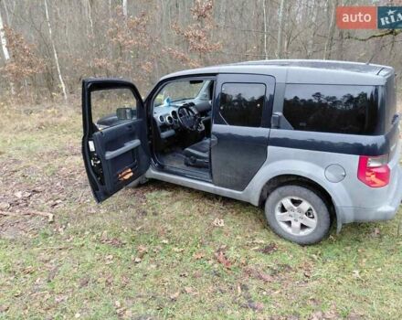 Черный Хонда Элемент, объемом двигателя 2.4 л и пробегом 230 тыс. км за 7600 $, фото 4 на Automoto.ua