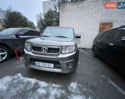 Серый Хонда Элемент, объемом двигателя 2.35 л и пробегом 128 тыс. км за 10900 $, фото 7 на Automoto.ua