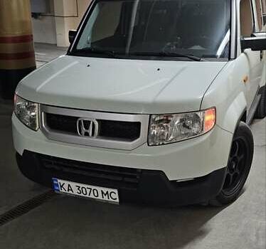 Серый Хонда Элемент, объемом двигателя 2.4 л и пробегом 325 тыс. км за 10500 $, фото 1 на Automoto.ua