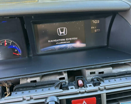 Белый Хонда Элизион, объемом двигателя 3 л и пробегом 210 тыс. км за 9900 $, фото 20 на Automoto.ua